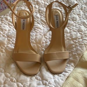 NWOT ! Steve Madden heels